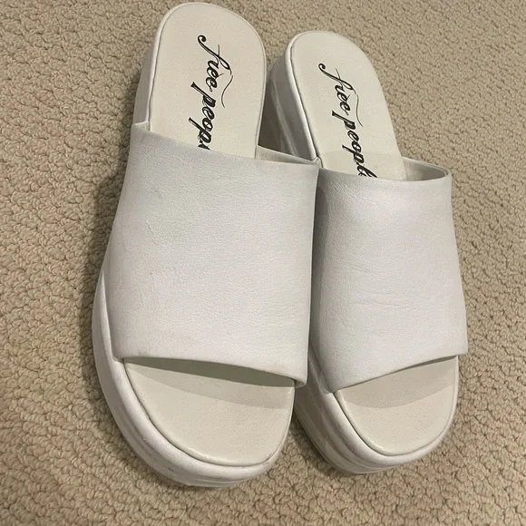 Free People Harbor Flatform Sandals - Picture 2 of 5